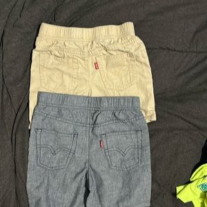 2 pair boys Levi shorts 2t(Tan) & 3T (Jean)
